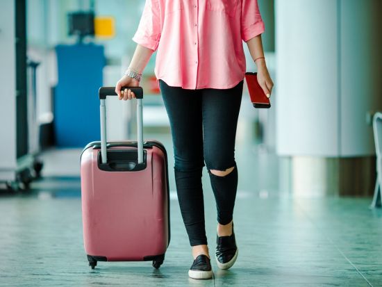 貸切チャーターで快適！マスカット市内⇒マスカット空港 空港送迎＜英語ドライバー＞