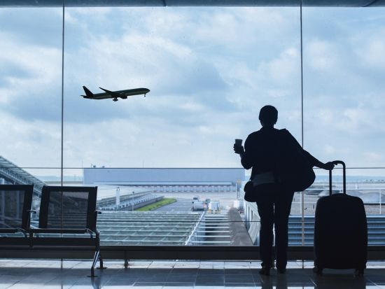 貸切チャーターで快適！マスカット空港⇒マスカット市内 空港送迎＜英語ドライバー＞ 