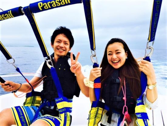 パラセーリング　慶良間の海を見渡す絶景空中散歩！体験ダイビングやシュノーケルを含む3プランから選択可能＜半日／那覇発＞