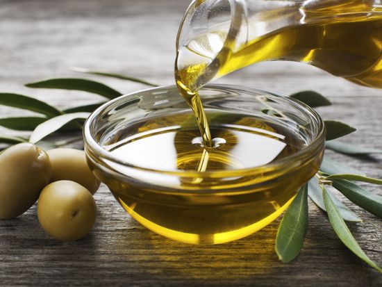 olive_oil_shutterstock_253044214