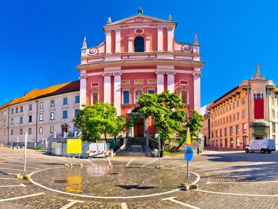 公認日本語ガイドが徹底解説！スロベニア首都 リュブリャナ旧市街観光ツアー＜貸切／約2時間／日本語ガイド／リュブリャナ発＞