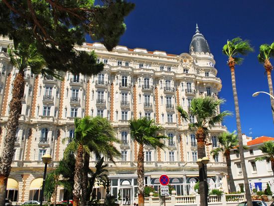 France_Cannes_hotel_shutterstock_12642274