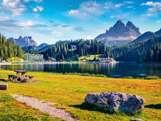 世界遺産ドロミテ＆コルティーナ・ダンペッツォ　日帰り観光ツアー ＜英語ドライバーガイド＞ 