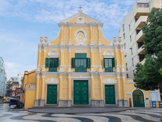 Macau_St.Dominics Church_shutterstock_702631708