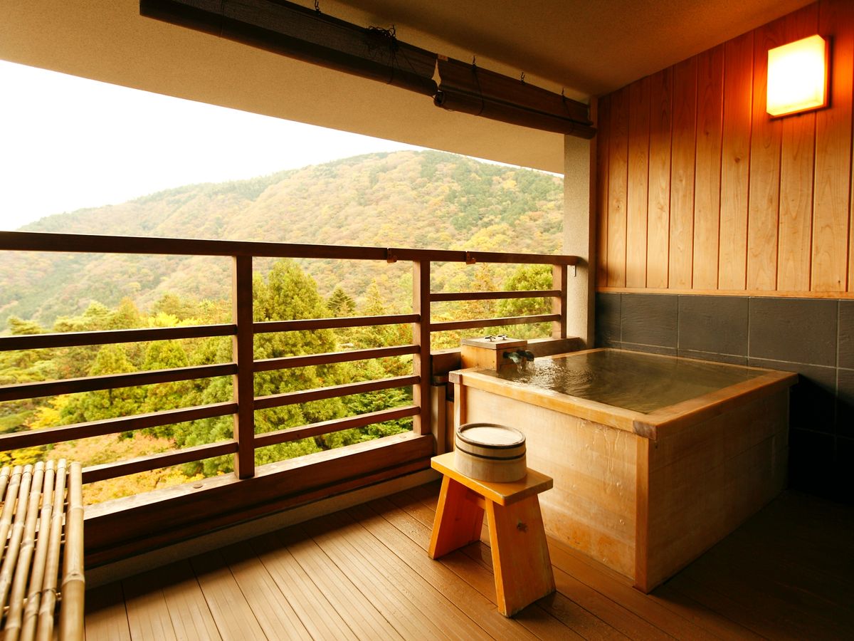 箱根小涌谷温泉 水の音 1泊2日 炙り焼き会席or足柄遊膳から選べる夕食 朝食付プラン せせらぎの音色がこころを癒す宿 小涌谷駅より徒歩約15分 定期送迎あり 箱根 小田原の観光 遊び 体験 レジャー専門予約サイト Veltra ベルトラ