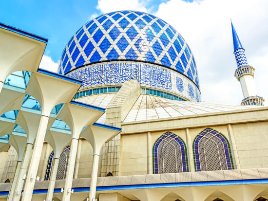Malaysia_Kuala Lumpur_Selangor_The Blue Mosque_shutterstock_151334852