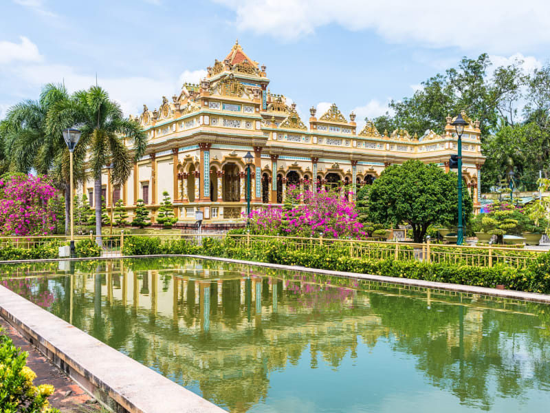 Vietnam_Mekong Delta_Vinh Tranh Pagoda_shutterstock_229028467 (1)
