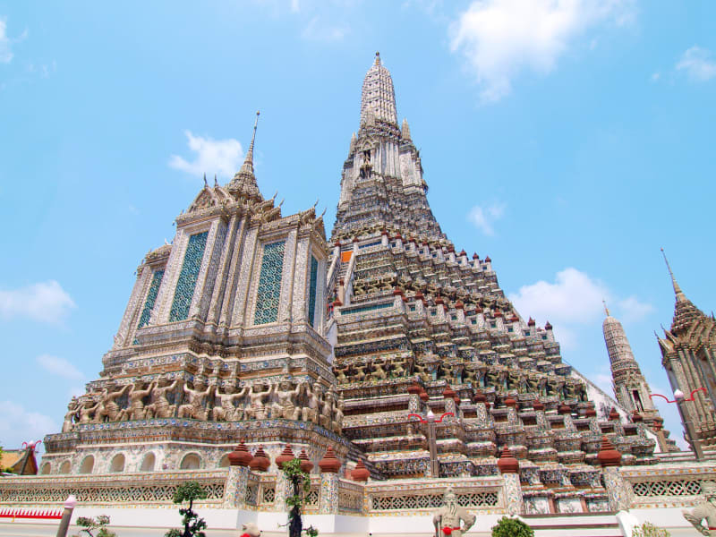 Thailand_Bangkok_Wat Arun_shutterstock_96634951