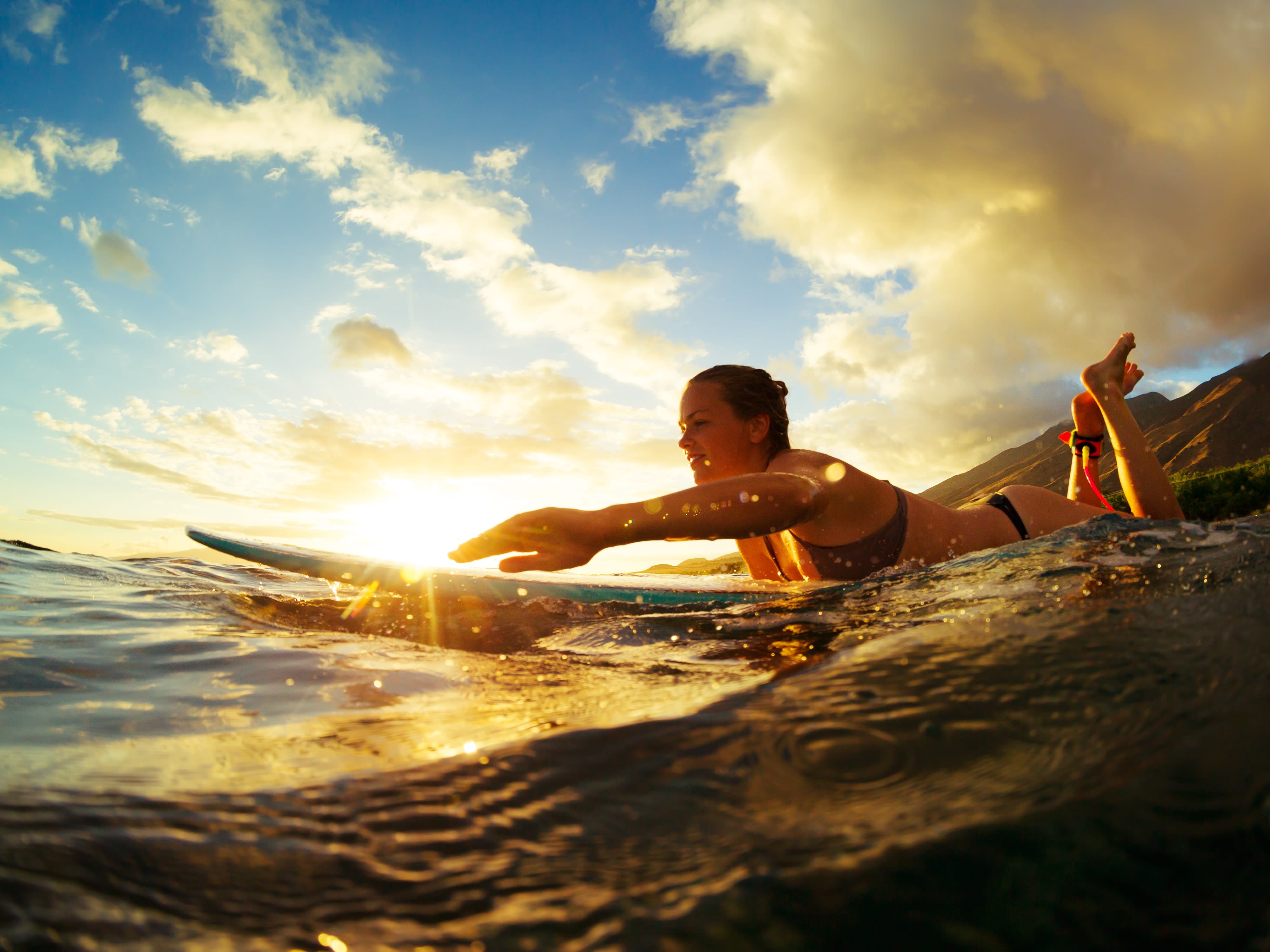 サーフィンレッスン 初心者 中級者向け 99 立てる キッズ 5歳 のサーフィンデビューもお任せください ホテル往復送迎付 日本語対応 バリ島の観光 オプショナルツアー専門 Veltra ベルトラ