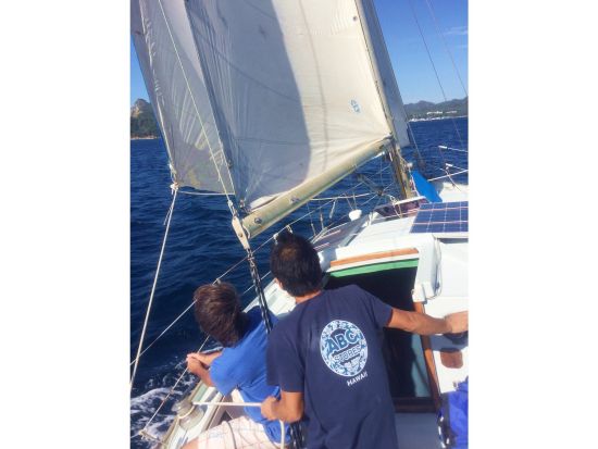 セーリング体験 風の力を感じながら自分で操船を経験！＜午前or午後／送迎付き／小笠原諸島・父島発＞by 小笠原ボニネンシストラベル