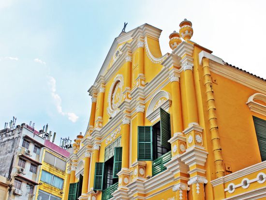 マカオ　貸切観光チャーター ＜日本語ガイド／4時間以上／定員17名＞