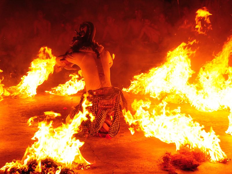 Indonesia_Bali_Kecak_shutterstock_413419141