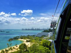 Singapore_Sentosa_Cable car_shutterstock_579957007