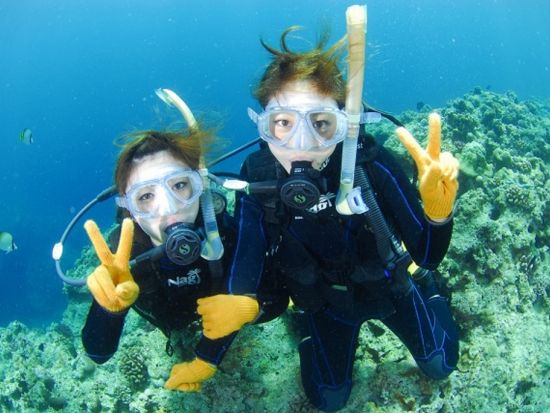 青の洞窟 シュノーケリング　体験ダイビングまたはカヤックのセットも可！＜ビーチ／ショップ設備利用可／グリーンフィンズ認定店／恩納村発＞