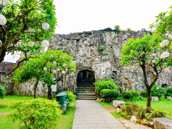 マニラ市内観光ツアー　マニラ大聖堂＋サン・アグスティン教会＋サンチャゴ要塞など定番コースを巡る　オカダマニラ噴水ショー鑑賞付きプランあり＜1日／日本語ガイド＞