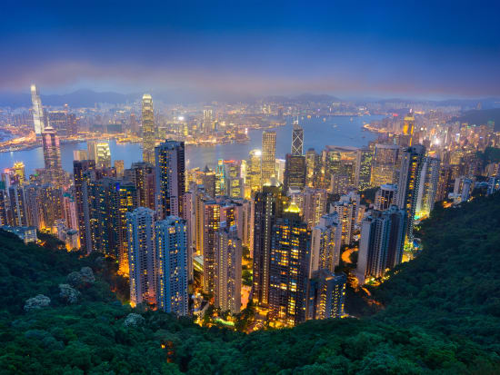 Hong Kong_Victoria Peak_Night_Skyline_shutterstock_398010523