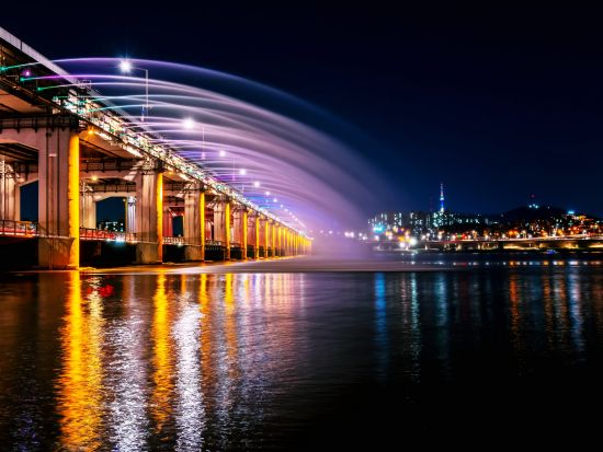 漢江ナイトクルーズ　ライブ演奏を楽しむ夜景観賞　タッカンマリの夕食付き＜日本語ドライバー／明洞解散＞