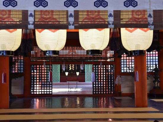 貸切観光タクシー 宮島・厳島神社日帰りツアー 島内タクシー観光も可能！＜4時間～／1-6名／広島市内・空港発着＞4名参加で1名8,275円～ byカープタクシー