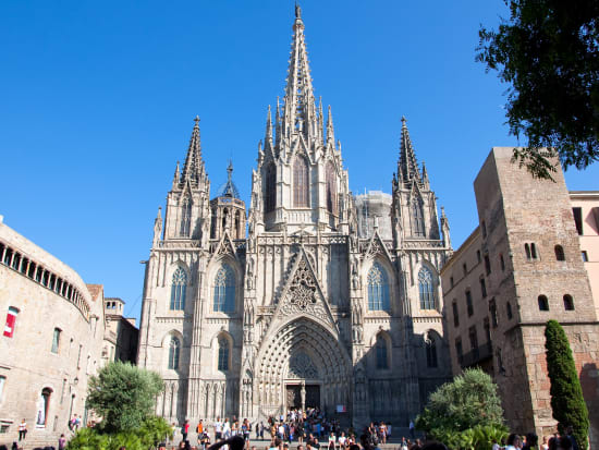 Spain_Barcelona_Cathedral of the Holy Cross and Saint Eulalia_shutterstock_123051379