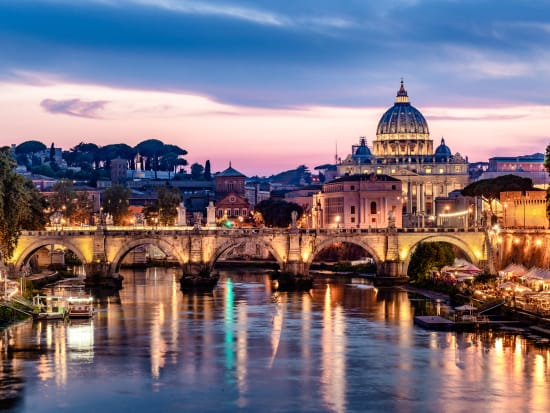 Italy_Rome_Tiber-River_shutterstock_1145697404