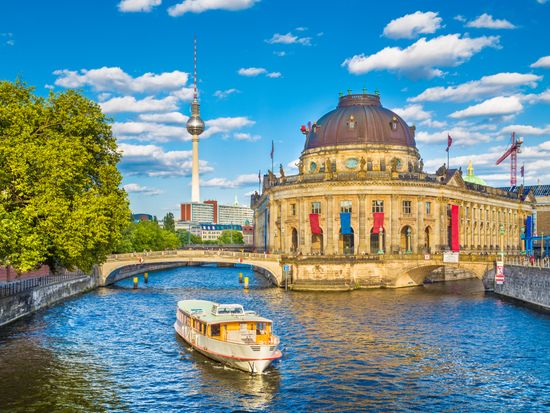 Germany_Berlin_Museum_Island_shutterstock_314150234