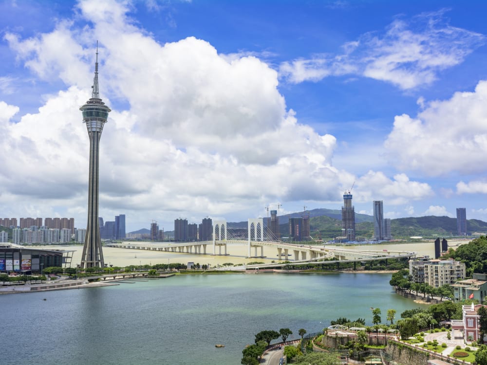 隈研吾 湯河原駅