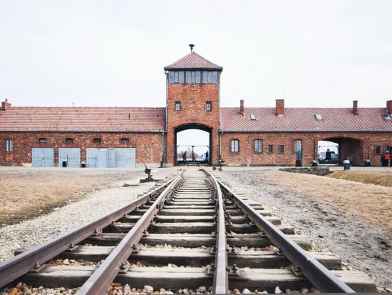 世界遺産 アウシュヴィッツ強制収容所　観光ツアー＜貸切／約6～9時間／日本語アシスタント／専用車プランあり／クラクフ発＞