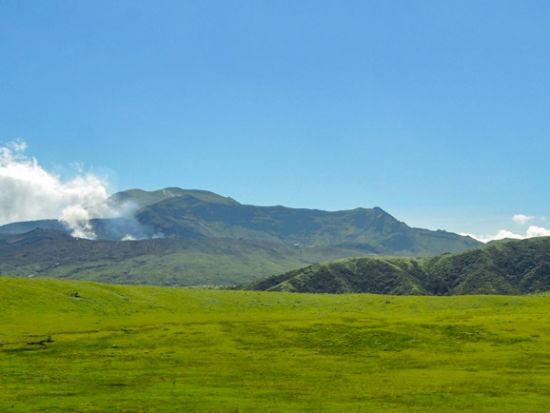 【熊本市内発着】阿蘇日帰り貸切観光タクシーツアー　草千里の絶景を望む！ ＜約6時間＞ by ジャパンホリデートラベル