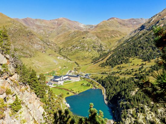 ピレネー山脈 1日観光ツアー　ビック＆ケラルブス＆ヌリア渓谷 ＜英語ガイド＞