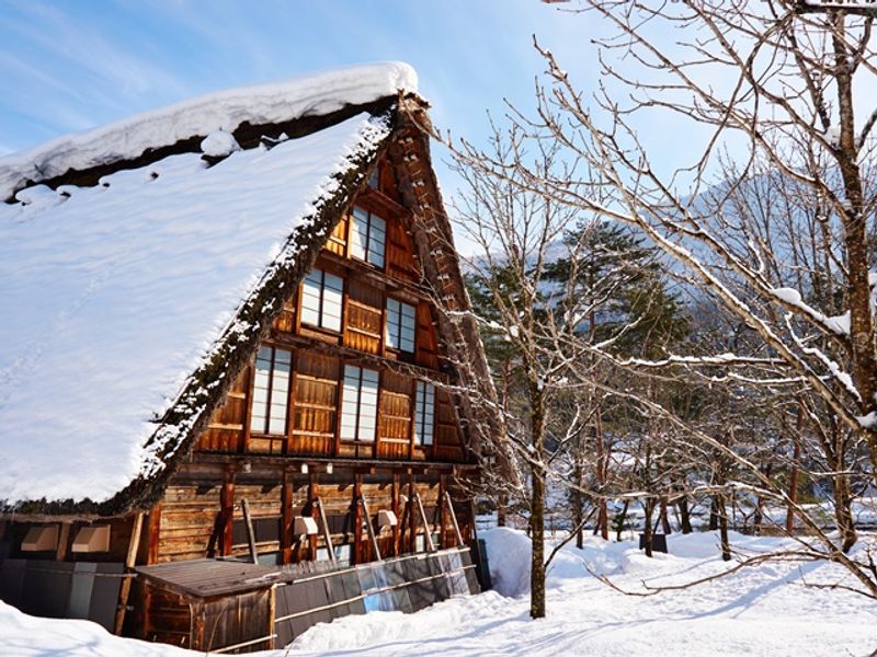 Japan_Gifu_Shirakawago_Winter_shutterstock_506746807