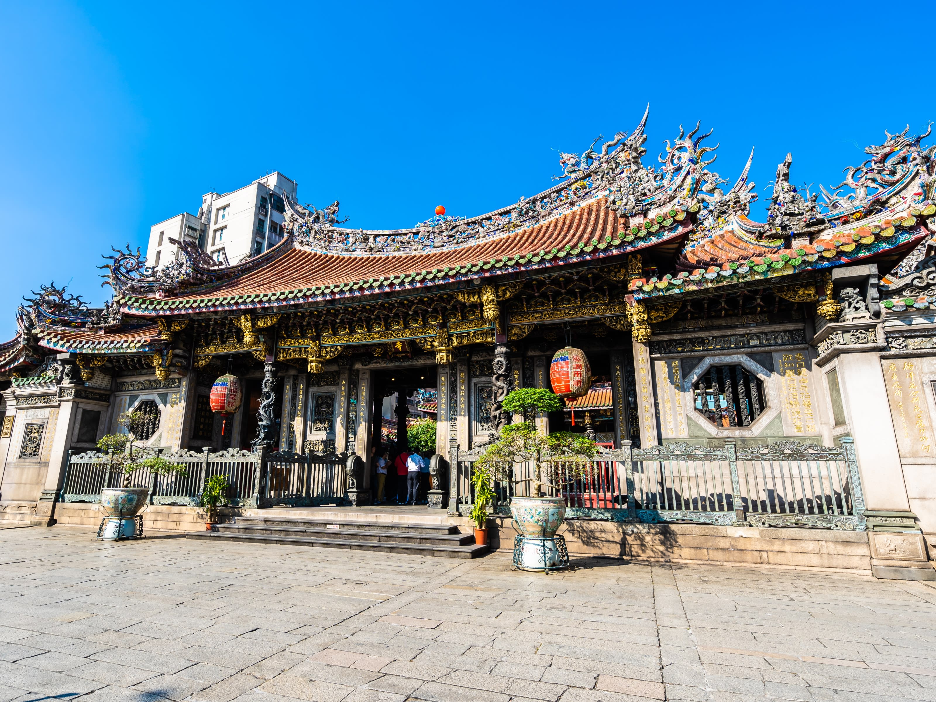 台北｜龍山寺 – 魅惑の台湾寺