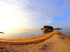 Japan_Kagawa_Shodoshima_Angel Road_shutterstock_605377712