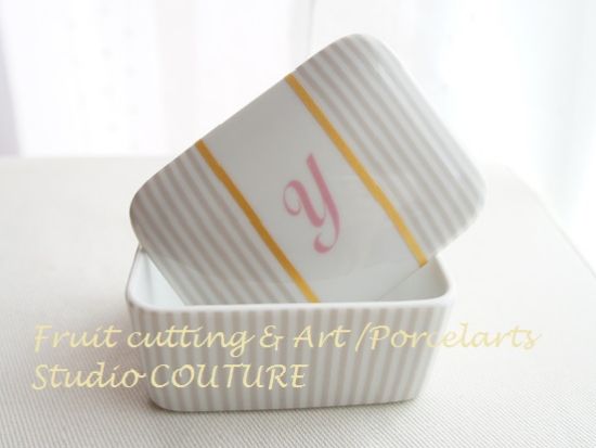 ポーセラーツ体験　真っ白な磁器をキャンバスにしてお好みの柄を選んで作れる♪世界に一つのオリジナル磁器制作＜東京都・中央区＞by Studio COUTURE