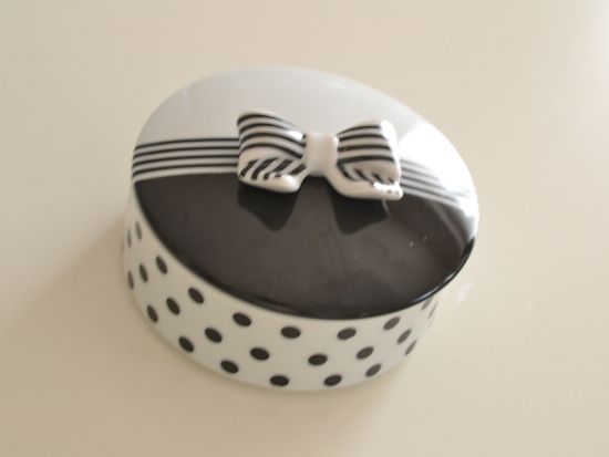 ポーセラーツ体験　真っ白な磁器をキャンバスにしてお好みの柄を選んで作れる♪世界に一つのオリジナル磁器制作＜東京都・中央区＞by Studio COUTURE