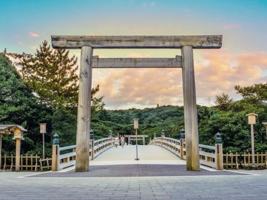伊勢神宮日帰りバスツアー 内宮・外宮参拝＋夫婦岩で縁結び 伊勢うどんまたは松坂牛の昼食付プランあり＜名古屋発着＞