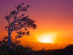 US_Hawaii_Big island_Kilauea_Volcano_After Dark_123RF_50652379_L