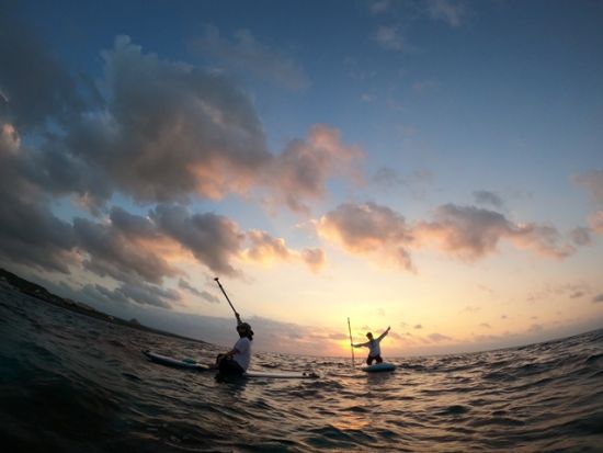 サンライズSUP or サンセットSUP（スタンドアップパドル）ツアー　短時間で参加可能＜GoPro写真付／宮古島＞byオーシャンキング