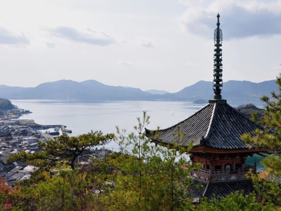 ぐるっと瀬戸田周遊パス バスとクルージングで瀬戸田を効率よく観光 耕三寺 平山郁夫美術館無料入場付き 2日間有効 尾道 広島の観光 遊び 体験 レジャー専門予約サイト Veltra ベルトラ