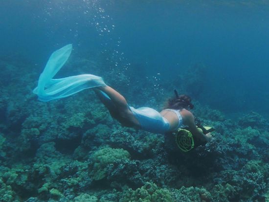 カパルア湾　シュノーケリングツアー　「シースクーター」で水中を自由に泳ぐ爽快体験！マーメイドコスチューム付きプランあり＜2時間／英語ガイド／カパルア湾発＞