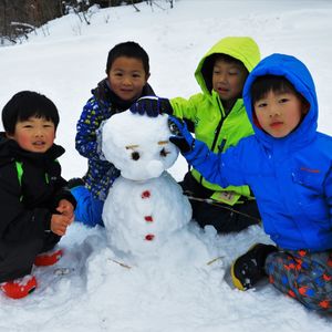 キッズ雪遊びアカデミー 4 12歳の子ども限定 雪三昧の3時間 日替わりで楽しむ雪遊び 室内ものづくり体験 12 3月 午前 午後 苗場プリンスホテル 新潟の観光 遊び 体験 レジャー専門予約サイト Veltra ベルトラ キッズ雪遊びアカデミー 4 12歳の子ども限定 雪三昧の3時間 日替わりで楽しむ雪遊び 室内ものづくり体験 12 3月 午前 午後 苗場プリンスホテル 新潟の観光 遊び 体験 レジャー専門予約サイト Veltra ベルトラ