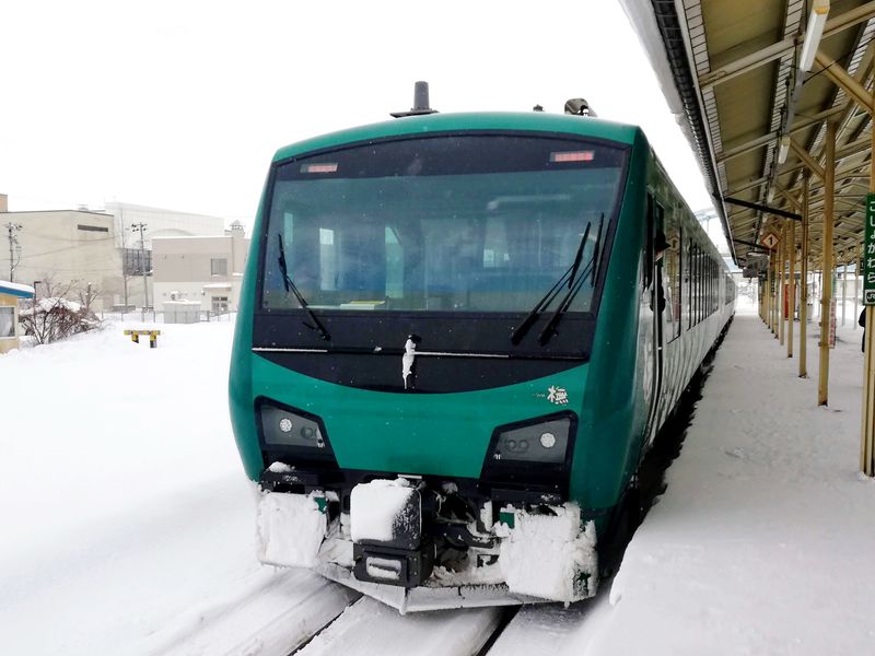 リゾートしらかみ新型車両「ブナ」（HB-E300系）