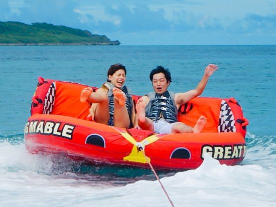 マリンスポーツ　バナナボート＋ビックマーブル！お好みでバンドワゴン・シュノーケルプランも選択可能！＜3月～10月／選べるプラン／写真撮影込＞