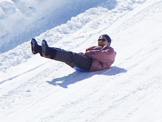 スノーシュー＆スノーモービル体験　雪遊びをたっぷり満喫♪温泉付きプランもご用意！＜12～3月／中学生以上参加可／軽食付き／富良野＞