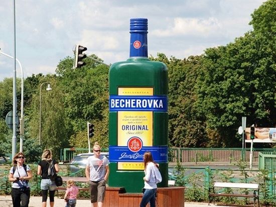チェコ名物薬草酒ベフェロフカ