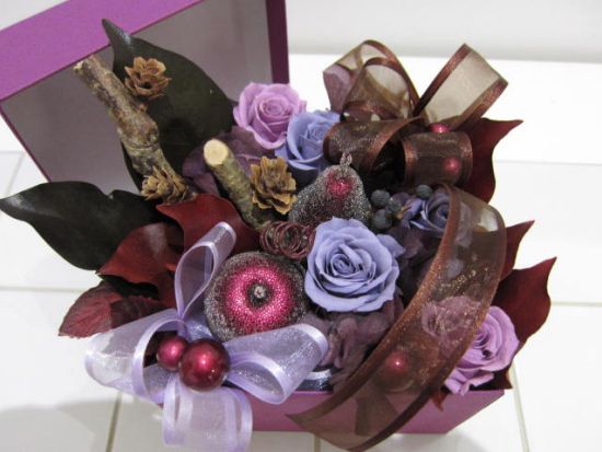 【女性限定】プリザーブドローズアレンジメント＆アートセラピー体験【40分】＜恵比寿駅より徒歩3分＞by ブルーベルフラワーセラピーアカデミー