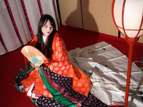 十二単変身体験 京町屋で美しいお姫様に！かぐや姫・お子様・カップル専用プランあり＜京都市／烏丸御池駅＞by 衣紋道 雅ゆき