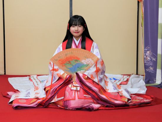 十二単変身体験 京町屋で美しいお姫様に！かぐや姫・お子様・カップル専用プランあり＜京都市／烏丸御池駅＞by 衣紋道 雅ゆき