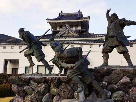 貸切歴史ツアー　和霊神社＋維新の群像＋脱藩の道＋吉村虎太郎生家　龍馬ゆかりの地と雲の上の町ゆすはら＜8時間／選べる出発時間／高知市発＞