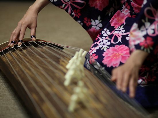 箏体験 お子様からご年配の方まで箏を楽しむ[箏春庵/京都市]