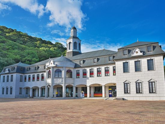 貸切2都市周遊ツアー　鳴門＆徳島の市内観光！　うずしお観潮船＋徳島城＋阿波十郎兵衛屋敷＋霊山寺＋ドイツ館＋藍の館＜7時間／1～9名／徳島市発＞